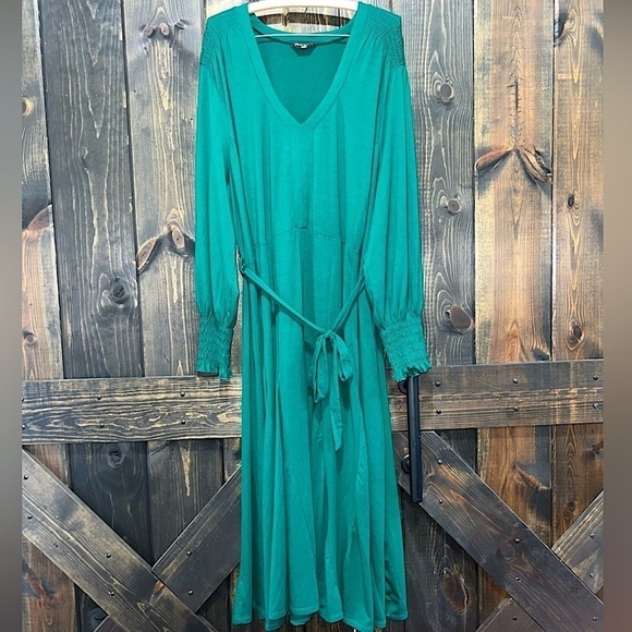 Old Navy Maxi Dress 3X Green Long Sleeves Smocking V-neck Ruching Hem Tie Waist - Picture 1 of 13